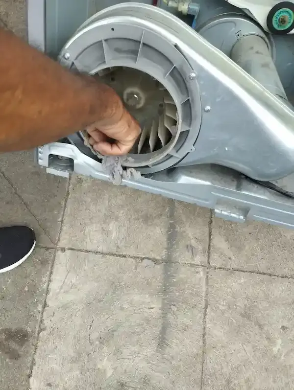 Fotografía de reparación de un electrodoméstico